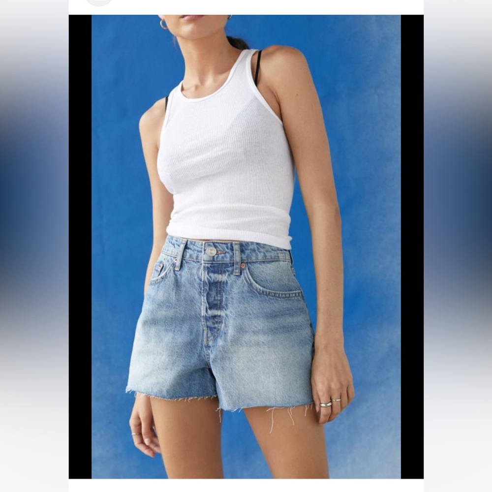 BDG summer cutoff denim short destroyed light wash tinted denim size 28